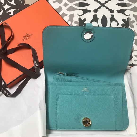 Hermes Handbags - Auth Hermes Dogon Duo wallet